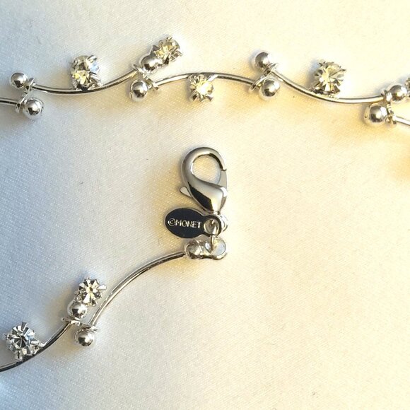 Vintage NEW MONET White Clear Crystal Silver Tone Necklace for Women Girls - Picture 4 of 7
